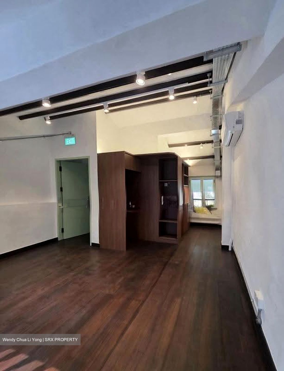 North Bridge Road (D7), Office #632851721